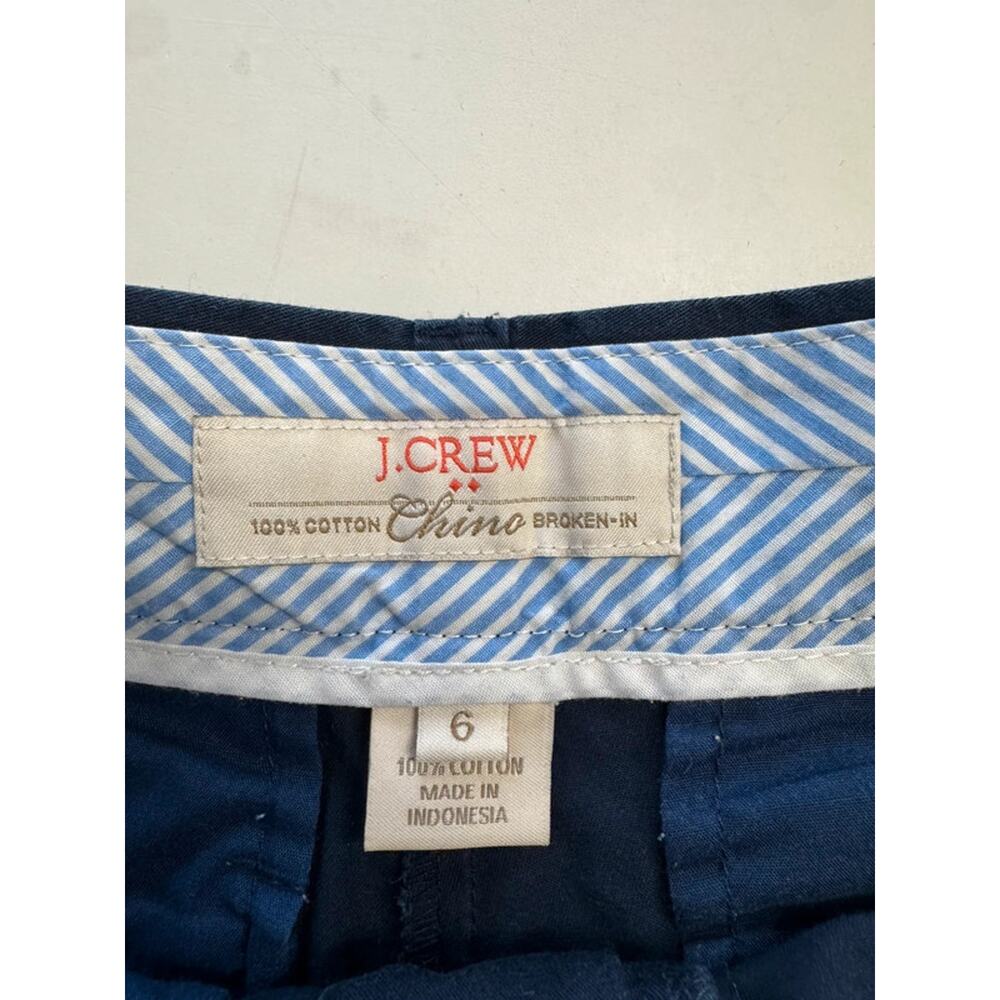 J. Crew Women’s Sz 6 100% Cotton Blue Broken In Chino Shorts - Picture 2 of 5